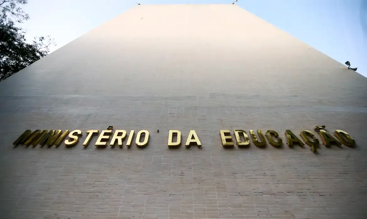 O PNLD é uma política pública executada pelo FNDE e pelo Ministério da Educação. Foto: Marcelo Camargo / Agência Brasil