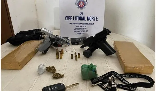 Suspeitos de tráfico em carro de luxo blindado morrem em ação da PM na BA-099