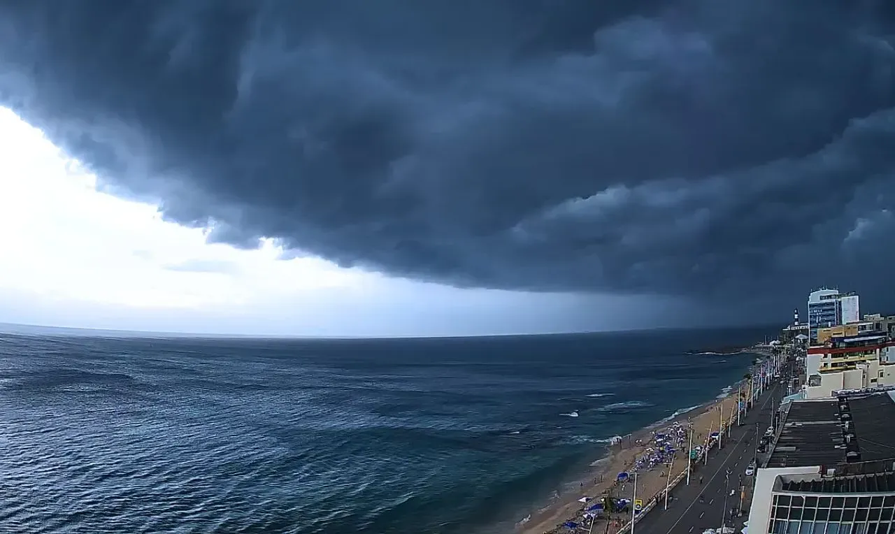 Inmet alerta para perigo de vendaval e baixa umidade na Bahia