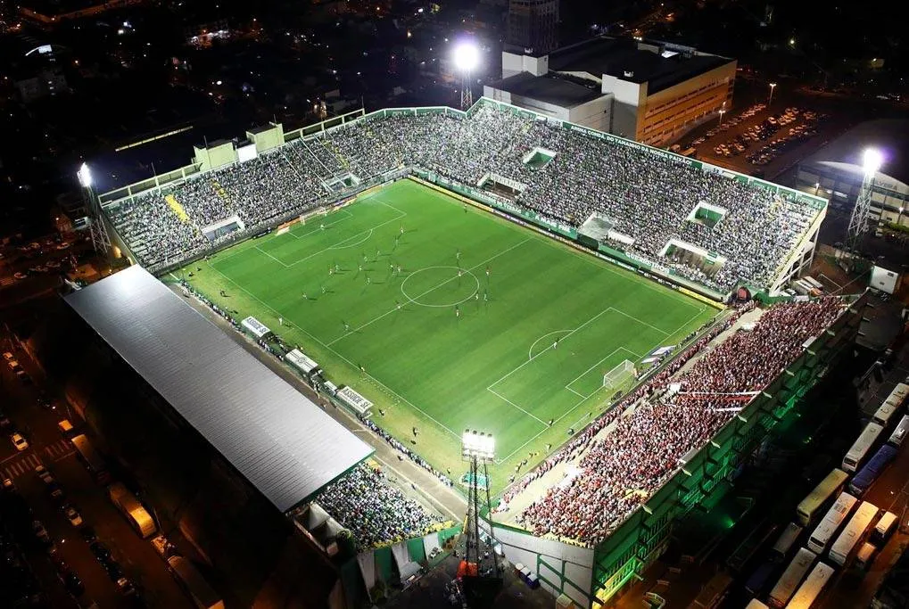Vitória deve enfrentar Chapecoense com time alternativo na despedida da Série B