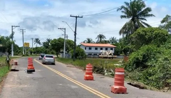 Pelo menos três trechos de rodovias baianas ainda não estão liberados após chuva; 61 pontos estão sendo monitorados
