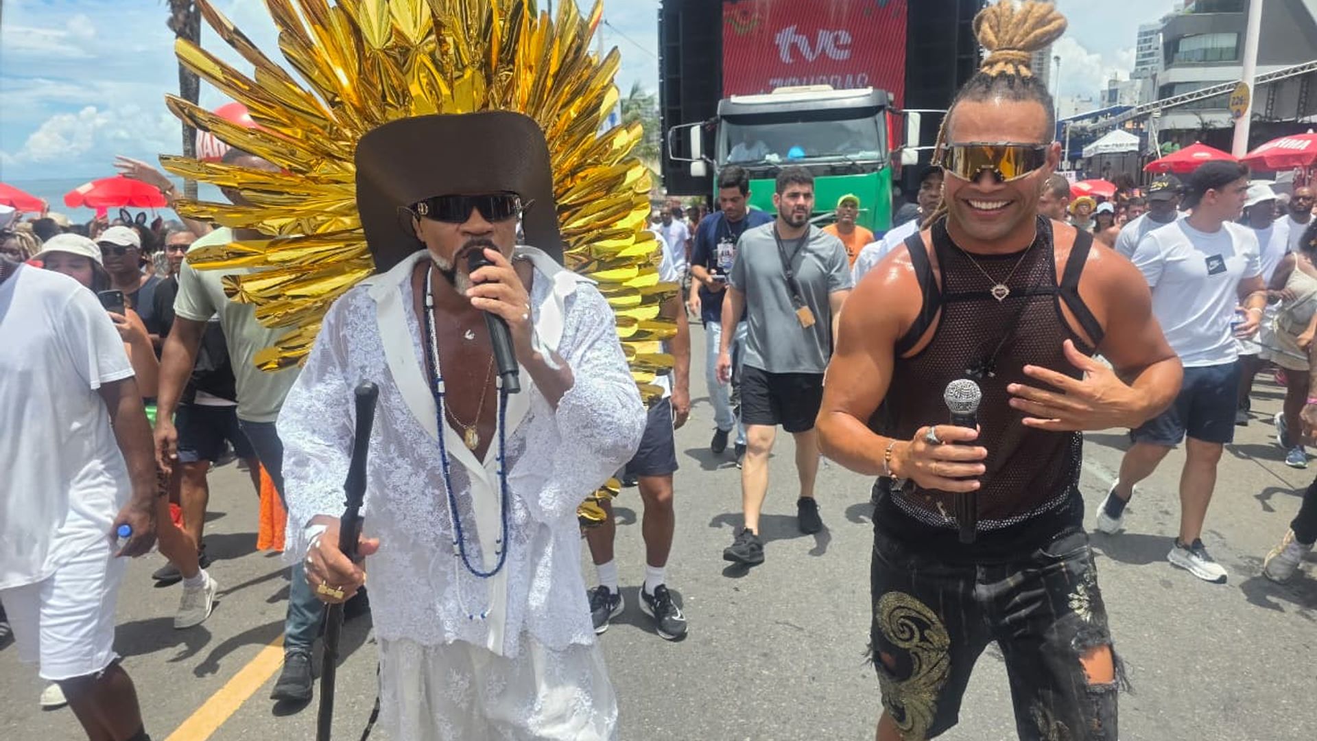 Carlinhos Brown no tradicional Arrast&atilde;o da Quarta-feira de Cinzas