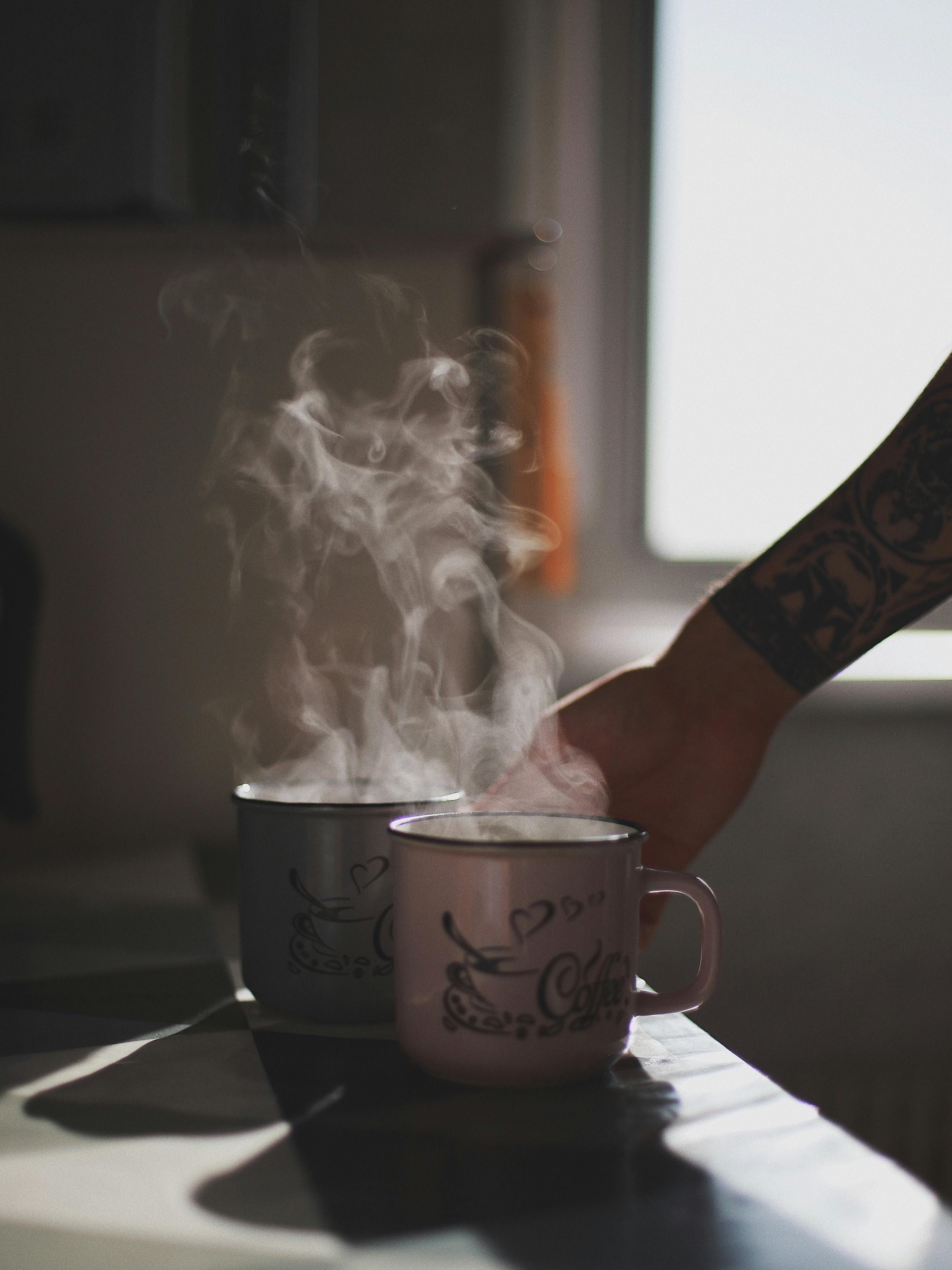 Pré-aqueça sua caneca ou recipiente com água quente antes de servir. | Foto: Ilustrativa/Pexels