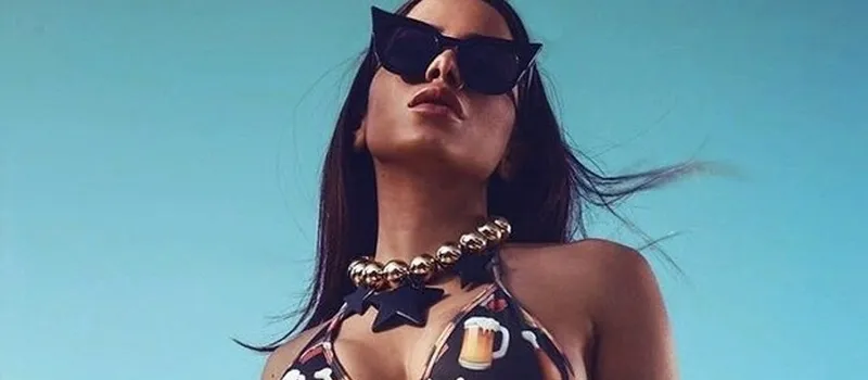 FÉRIAS OSTENTAÇÃO: 4 motivos para o verão de Anitta ser melhor que o seu