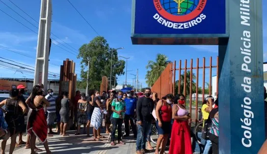 Vacinação contra a Covid-19 inclui pessoas com 43 anos e acontece até as 21h nesta quinta em Salvador; confira