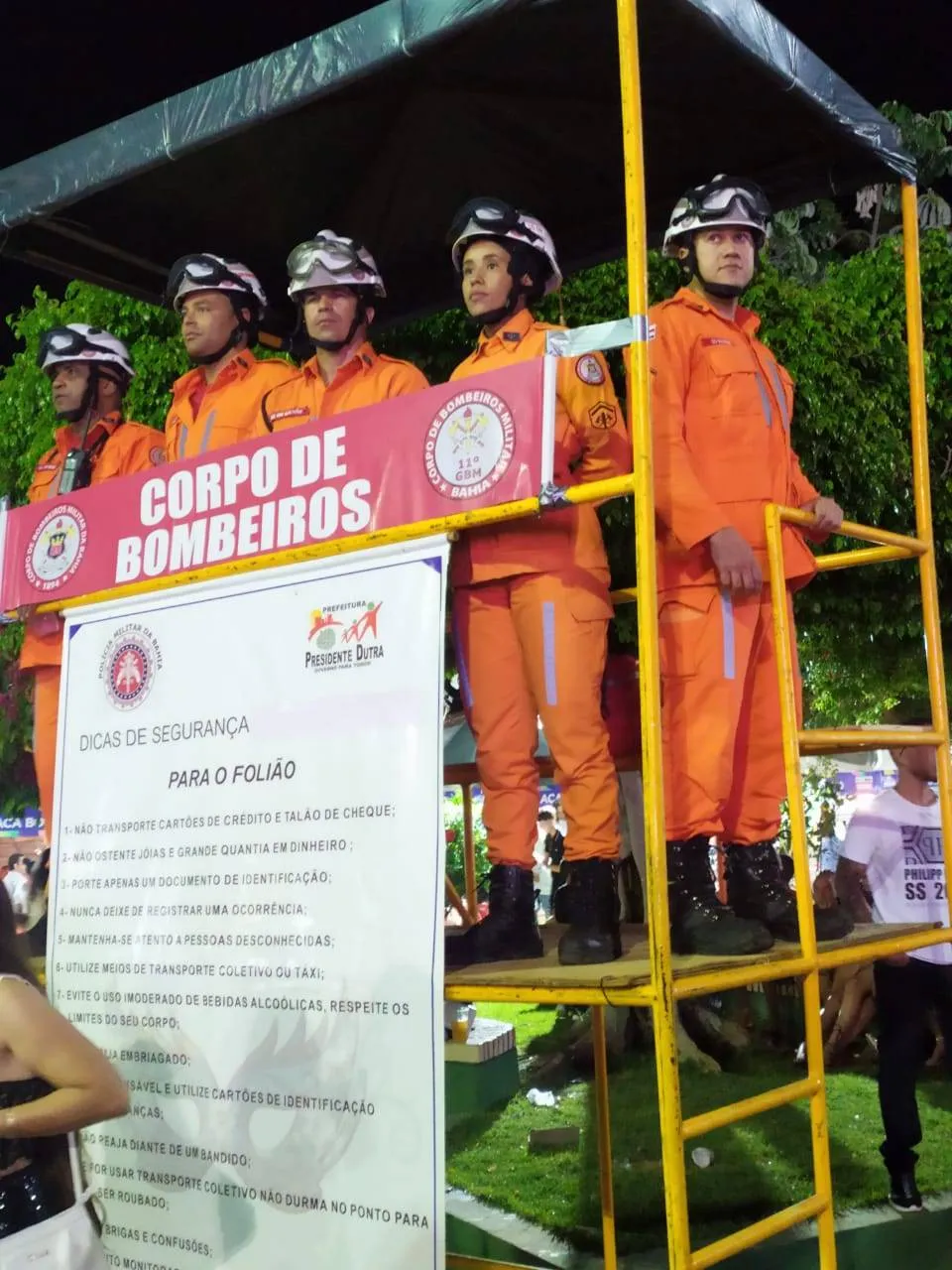 Bombeiros do 11° GBM atuam pela primeira vez nos festejos da Rainha da Pinha