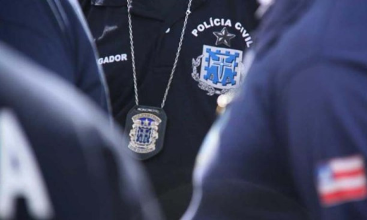 Polícia apreende carro roubado em velório. Foto: PCBA