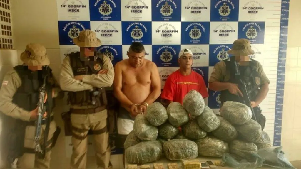 VITÓRIA DA CONQUISTA: Polícia apreende 60kg de maconha em operação com quatro detidos