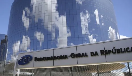 MPF abre inquérito sobre exploração de madeira em terras indígenas