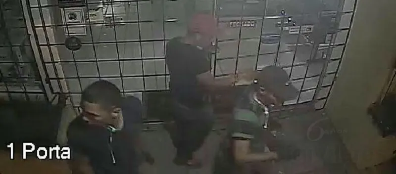 NA CALADA DA NOITE: Relojoaria é arrombada durante a madrugada desta segunda-feira no oeste baiano