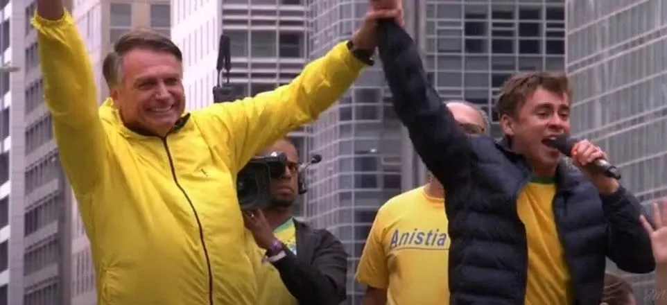 Moraes autoriza Nikolas e senadores do PL a visitar Bolsonaro na Papudinha