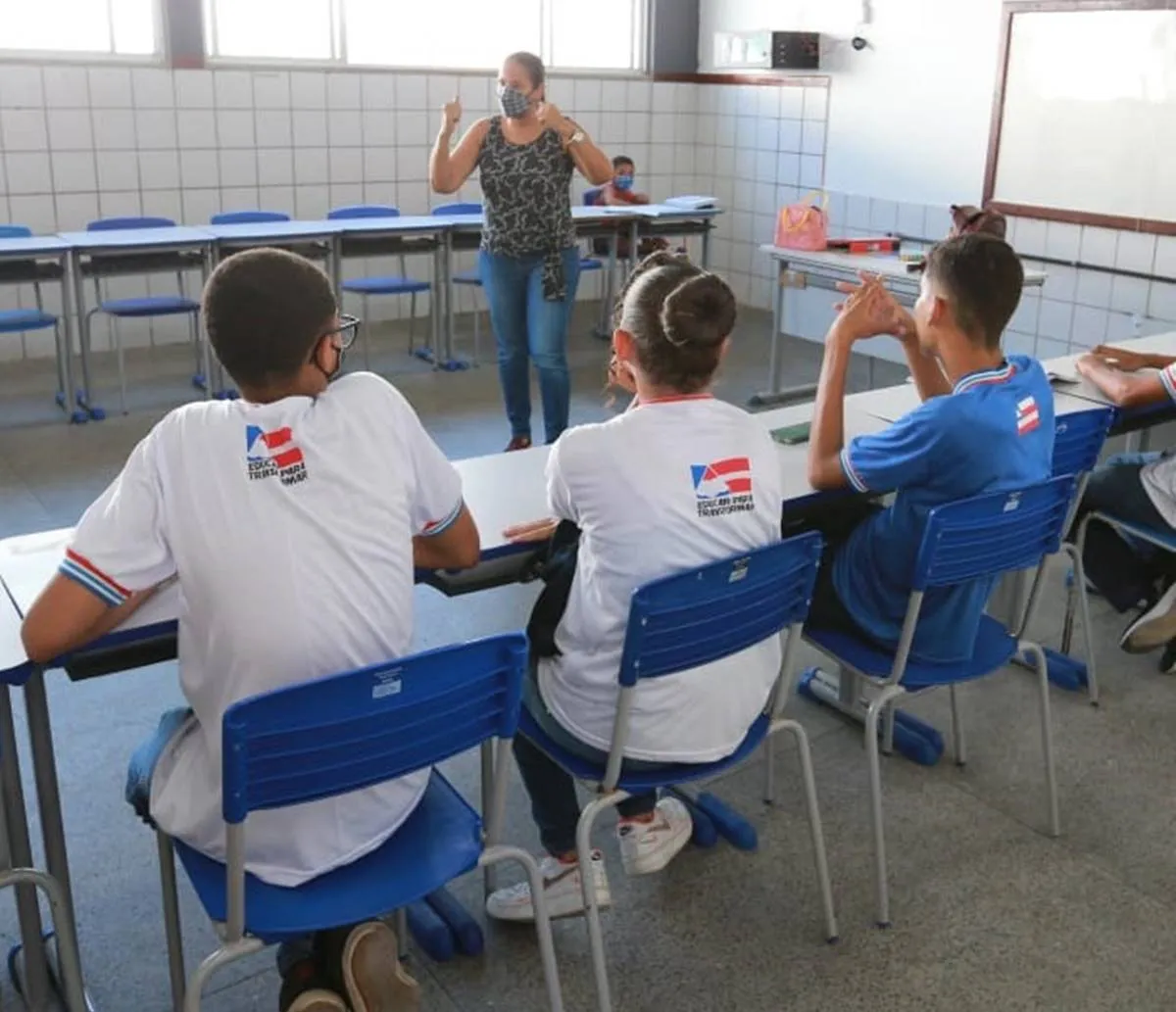 Aprovados em concurso do magistério são convocados para apresentação de documentos