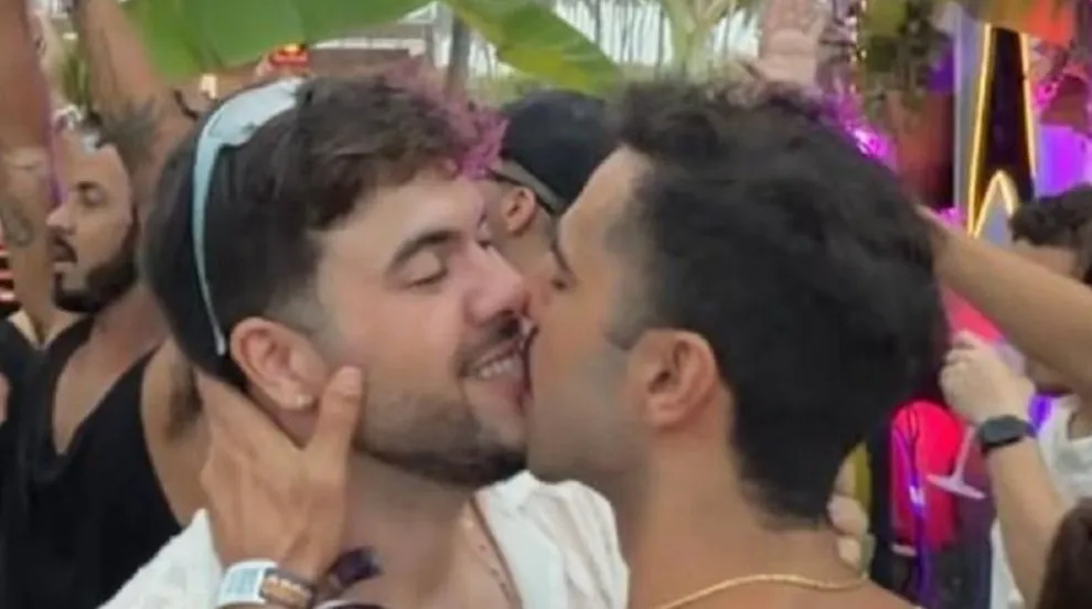 Álvaro e EX-BBB Matheus Lisboa aparecem aos beijos durante festa em Alagoas