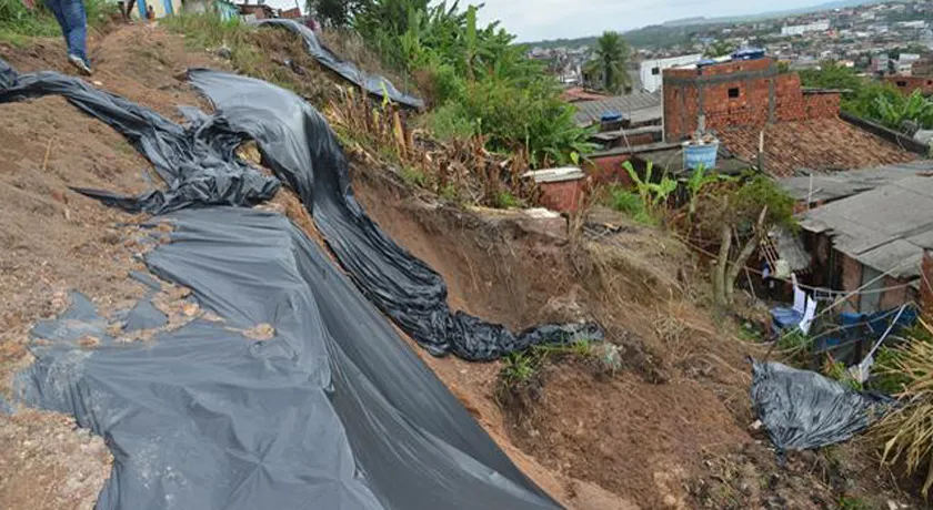 Chuvas comprometem mais de 300 casas e deixam Candeias em estado de alerta máximo
