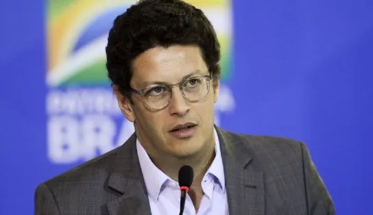 Ricardo Salles pediu demissão do Ministério do Meio Ambiente após saber de pedido de prisão, diz jornal