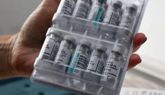 Estudo clínico da aplicação de terceira dose da vacina AstraZeneca contra a Covid-19 é autorizado pela Anvisa