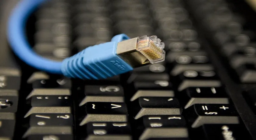 Usuários protestam contra limite de franquia para internet fixa; entenda mudança