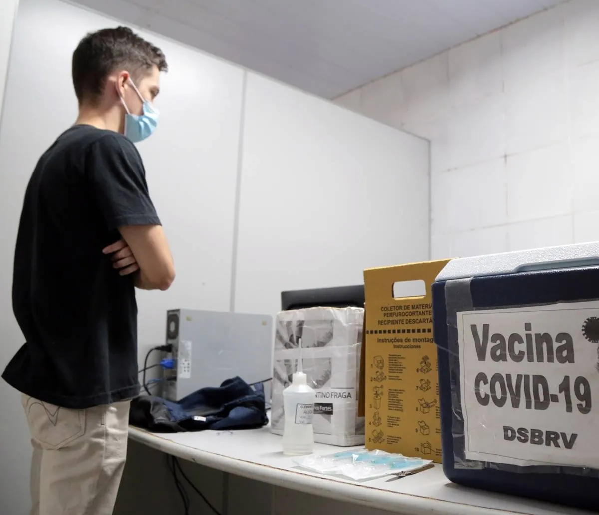 Vacinas contra Covid-19 e gripe acontecem nesta quinta (15); confira postos disponíveis