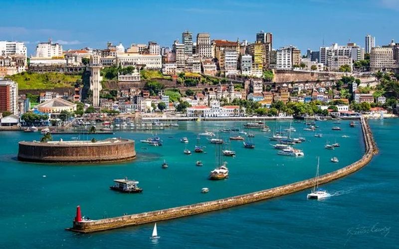 Salvador &eacute; reconhecida internacionalmente como um dos principais destinos de turismo cultural do pa&iacute;s, atraindo visitantes durante todo o ano/Foto: Reprodu&ccedil;&atilde;o &nbsp;