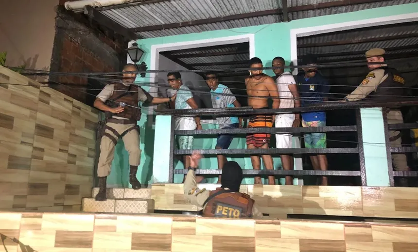 Criminosos que fizeram família refém são presos na Santa Cruz; vídeo