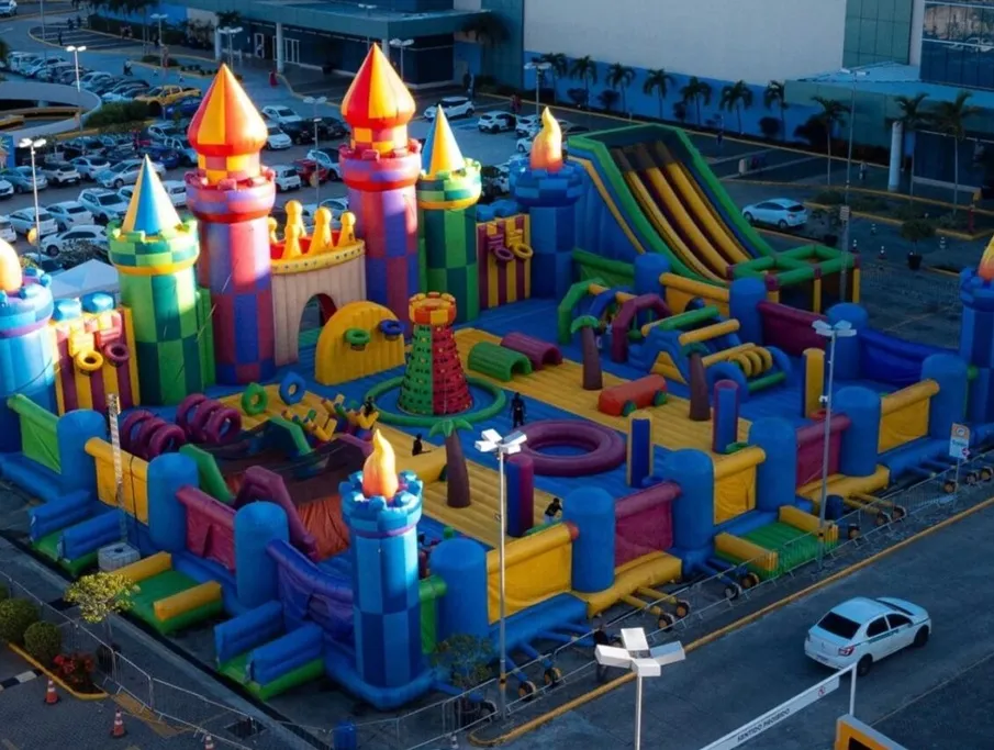 Shopping em Salvador recebe maior castelo inflável da América Latina