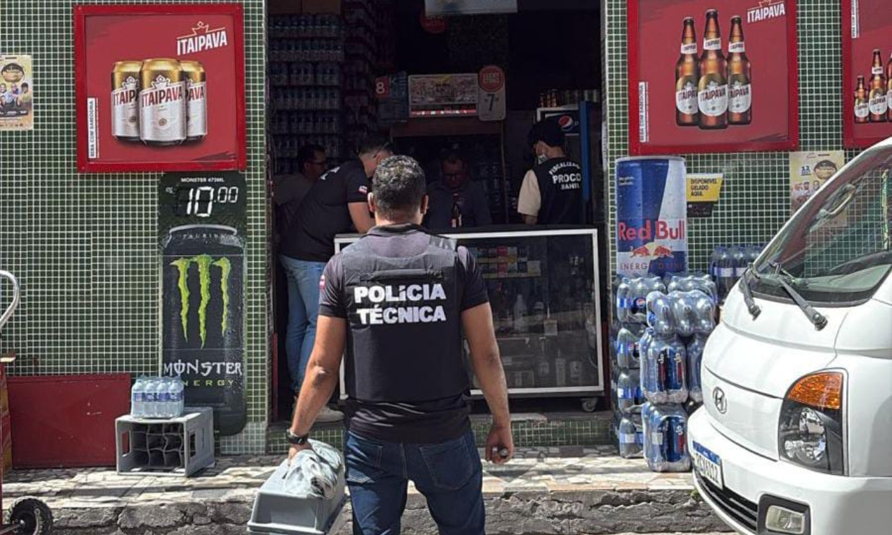 Operação fiscaliza bebidas irregulares em estabelecimentos de Salvador.Foto: Divulgação | PCBA
