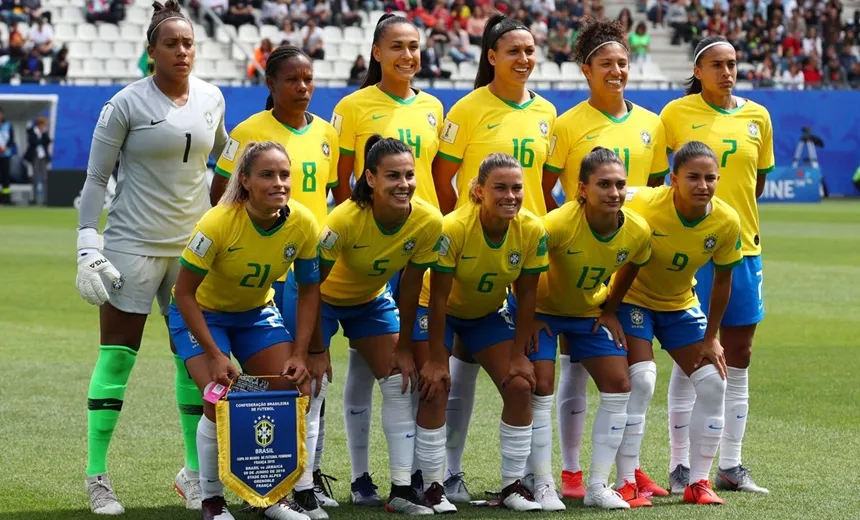 Brasil encara a Itália e busca classificação para as oitavas na Copa