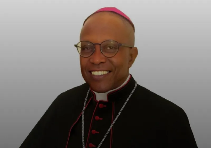 Dom Sergio da Rocha ordena primeiro bispo negro nascido em Salvador