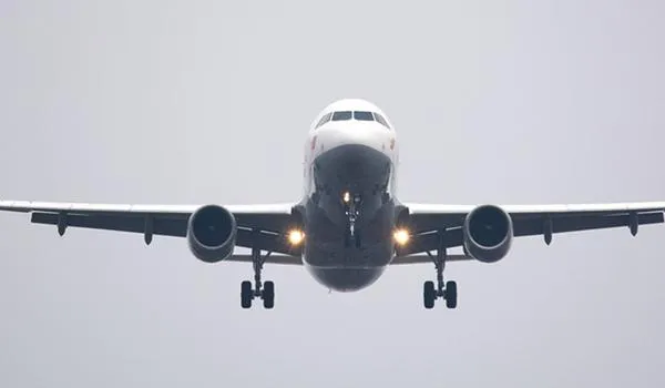 Empresa brasileira de aviação rompe acordo com americana e exige compensação; entenda