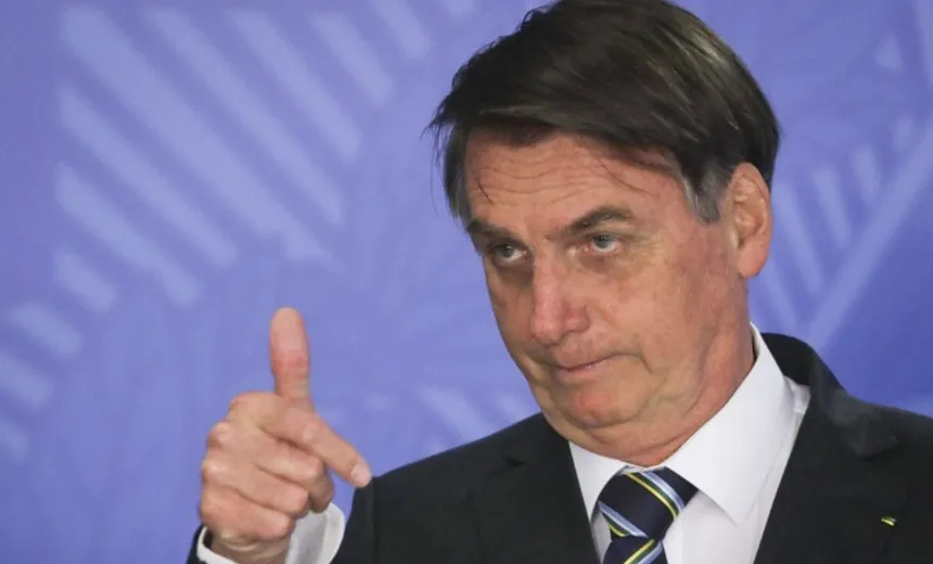 Bolsonaro pede que reivindicações dos policiais sejam atendidas