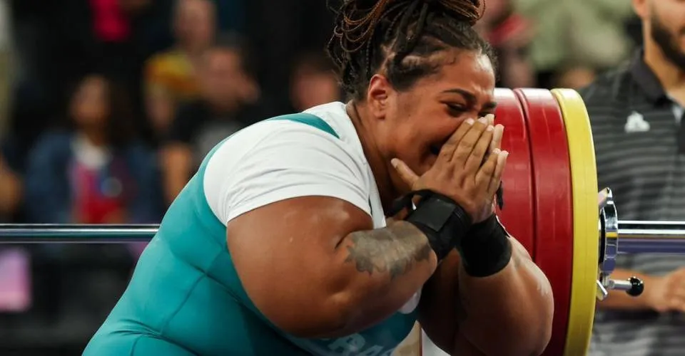 Com direito a recorde paralímpico, Tayana Medeiros conquista o ouro