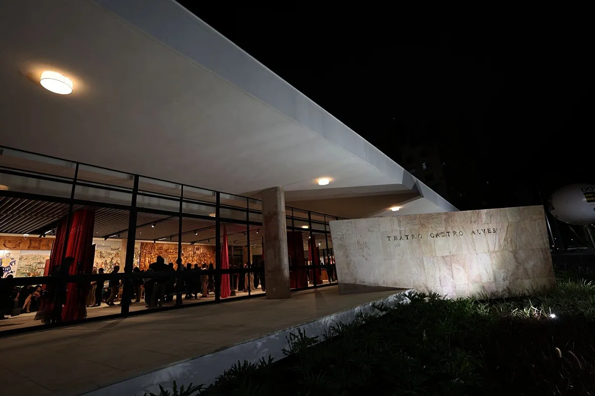 Fachada do TCA