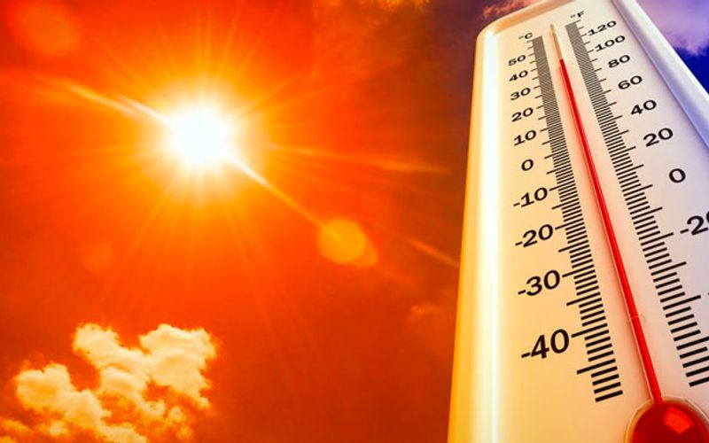 Hidrata&ccedil;&atilde;o &eacute; essencial para manter o bem-estar durante os dias de calor, principalmente para quem passa muito tempo fora de casa ou exposto ao sol/Foto: Reprodu&ccedil;&atilde;o