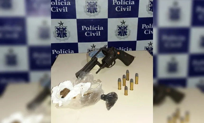 NO FLAGRA: Suspeitos de homicídios são presos com armas em Valença