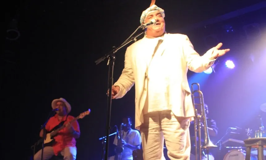 “Muita Onda”: Gerônimo canta e conta histórias em apresentação nesta sexta
