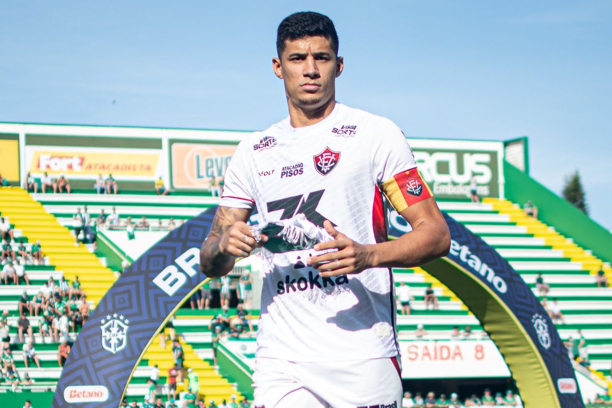 Vit&oacute;ria perde zagueiro Camutanga por seis meses ap&oacute;s les&atilde;o no p&eacute;. Foto: Victor Ferreira/EC Vit&oacute;ria