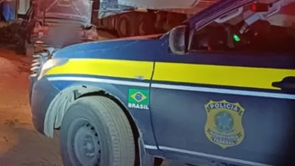 BR-324: acidente com morte e trânsito intenso na véspera do feriado