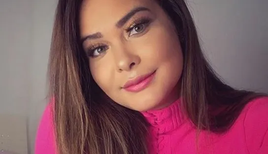 Geisy Arruda rasga biquíni de fita para alertar sobre Outubro Rosa e leva fãs à loucura; "gosta de maltratar"; veja registro