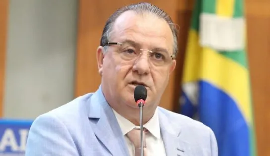 Morre em decorrência da Covid-19 deputado autor de lei contra obrigatoriedade da vacina