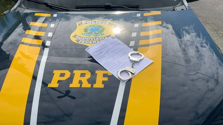 PRF prende assassino foragido de Brasília em Simões Filho