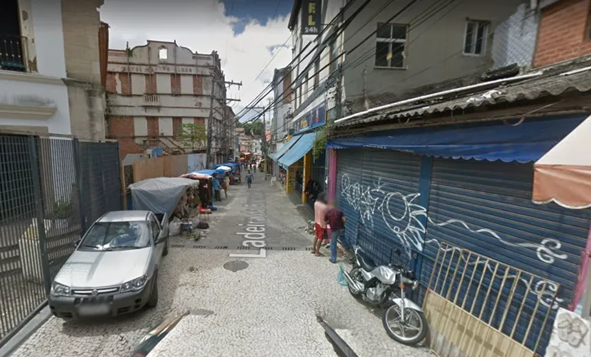 Turista colombiano é ferido e assaltado na Barroquinha, em Salvador