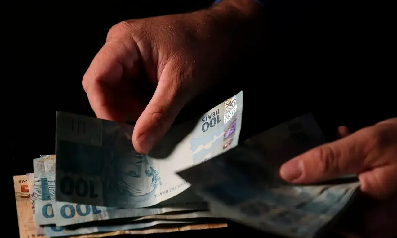 Dinheiro esquecido em bancos chega a R$ 5,79 bilhões. Foto: José Cruz Agência Brasil