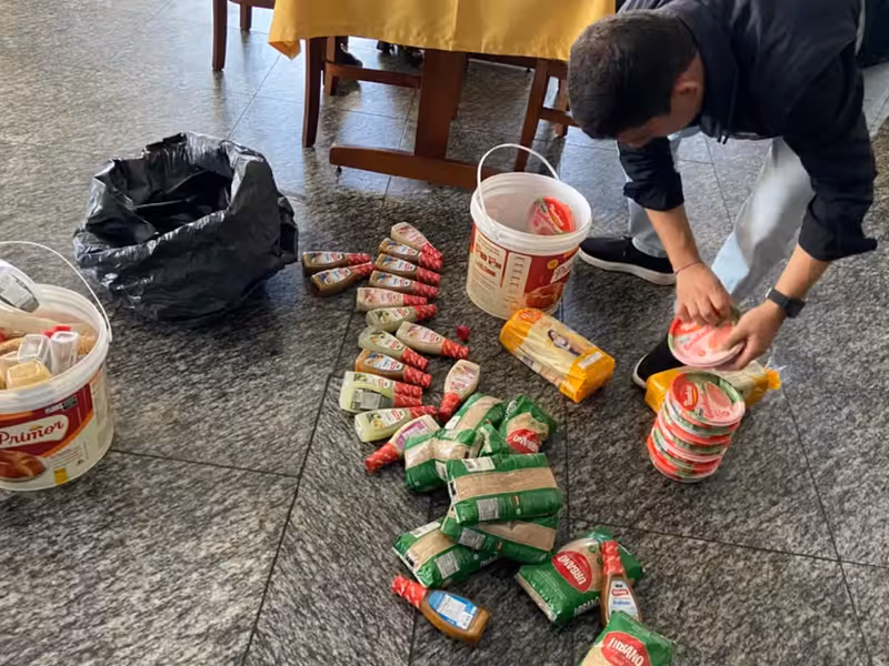 Procon Fiscalizando Alimentos Vencidos
