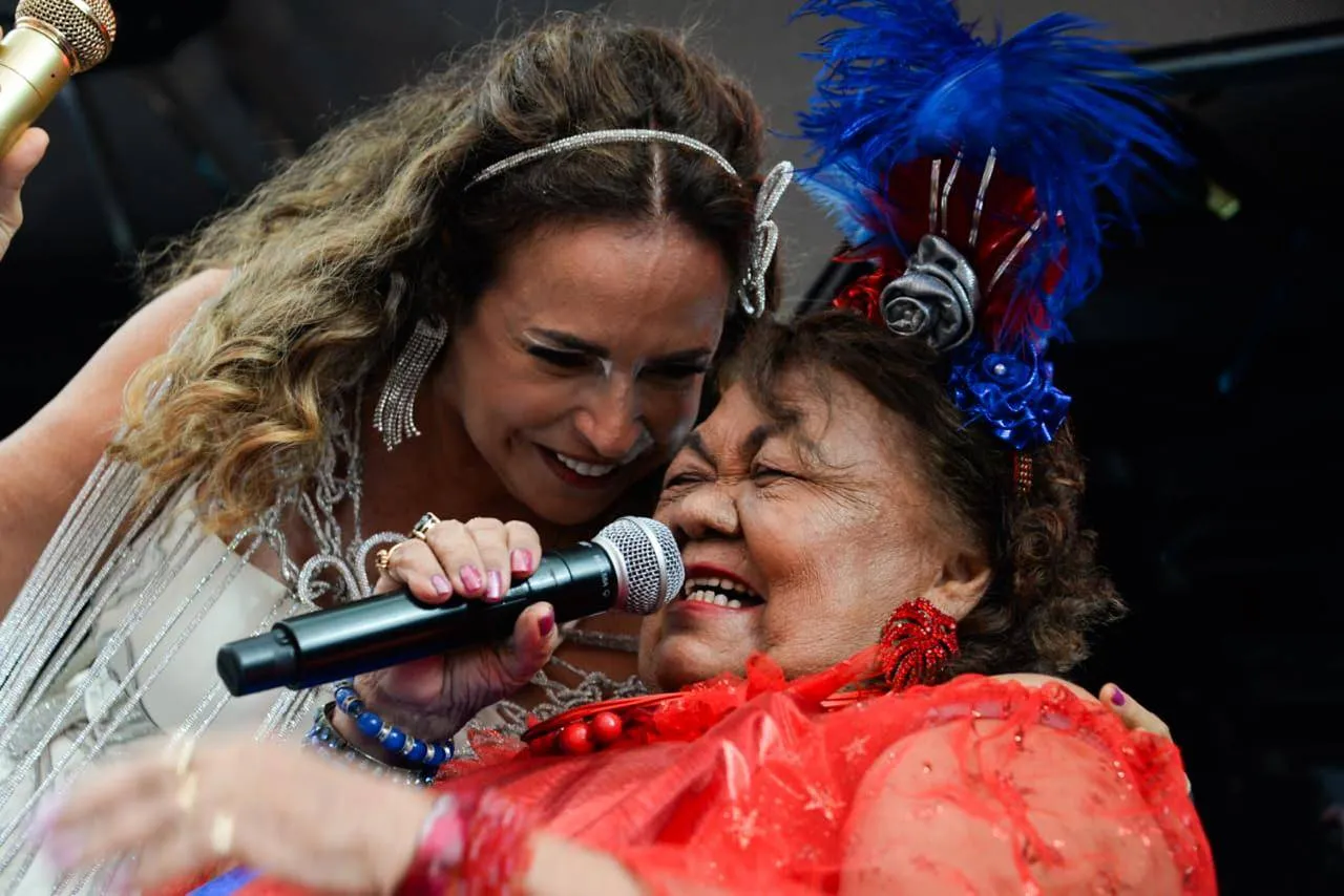 Na Pipoca dos Afoxés, Daniela Mercury convida Dona Onete e canta hits da cantora paraense