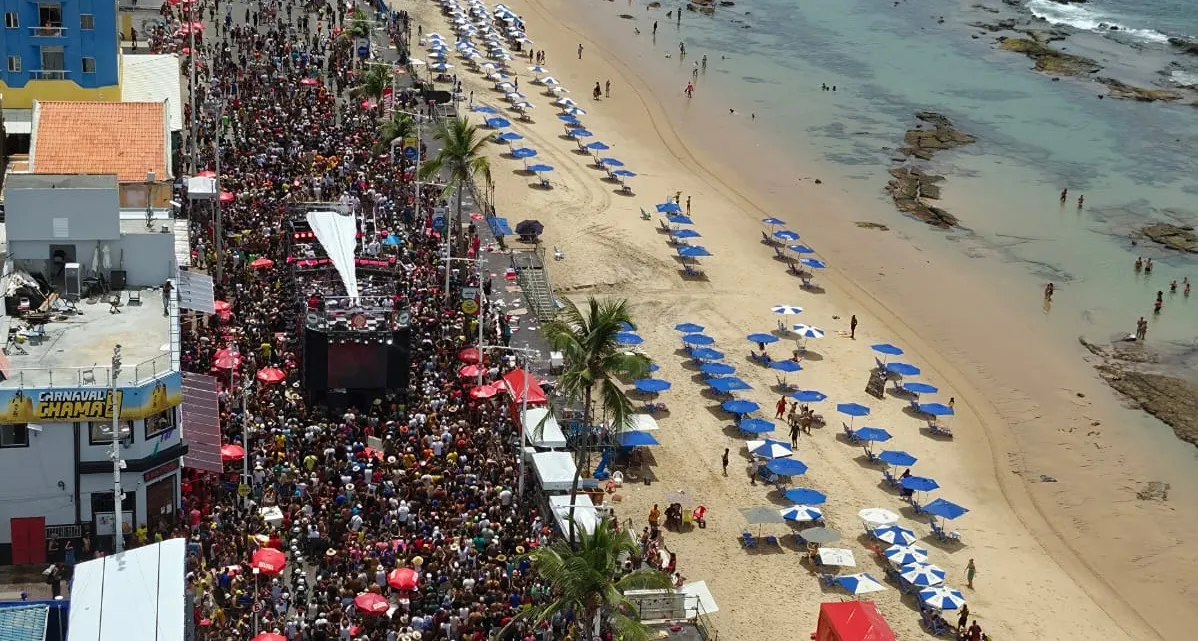 Carlinhos Brown abre Arrastão da Quarta-Feira de Cinzas;