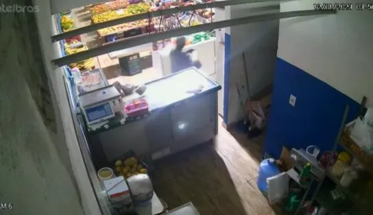 Homem invade mercadinho duas vezes na mesma semana para furtar em Salvador