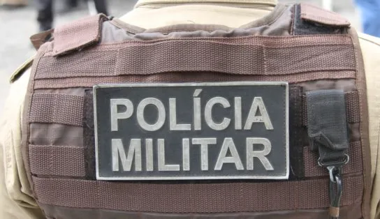 Respondendo por tráfico de drogas, e homicídio qualificado, homem é preso dentro de bar em Paulo Afonso 