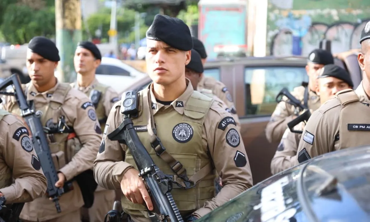 Operação Força Total apreende fuzil, drogas e prende suspeitos na Bahia