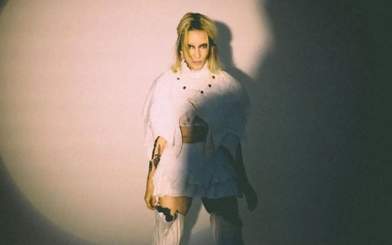 A cantora BUHR apresenta o show “Feixe de Fogo” na agenda de Salvador. A apresentação reúne músicas do álbum lançado em 2026 e canções marcantes da trajetória da artista/Foto: Divulgação