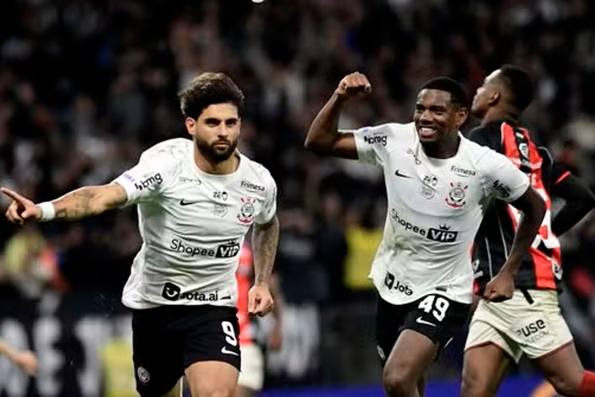 Cobrando p&ecirc;nalti, Yuri Alberto empatou o jogo para o Corinthians. Foto: Reprodu&ccedil;&atilde;o